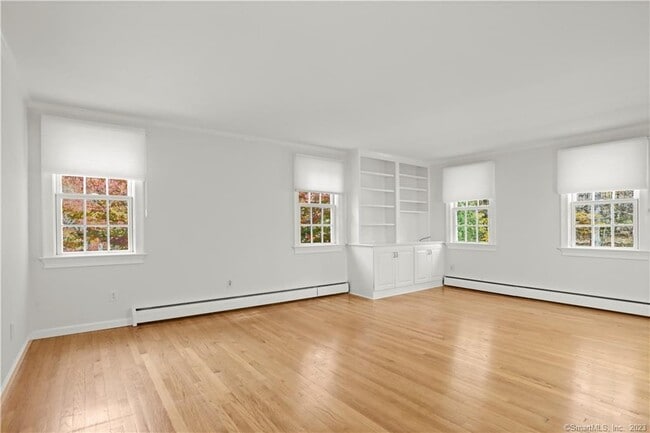 Building Photo - 202 S Bald Hill Rd