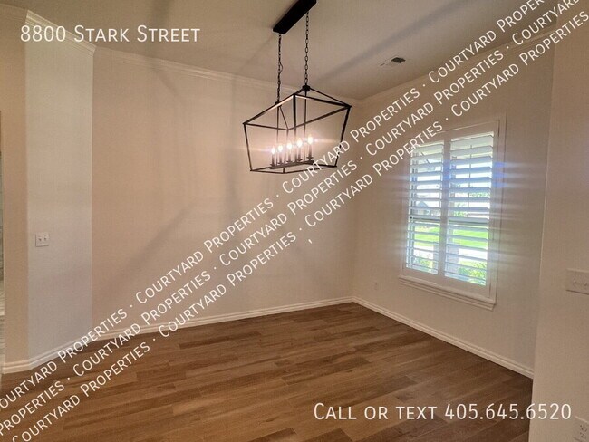 Building Photo - 8800 Stark St