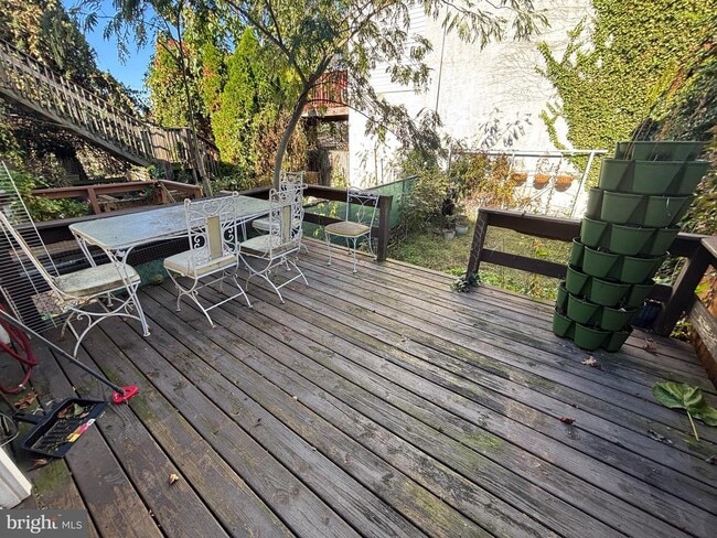 Building Photo - 214 East St