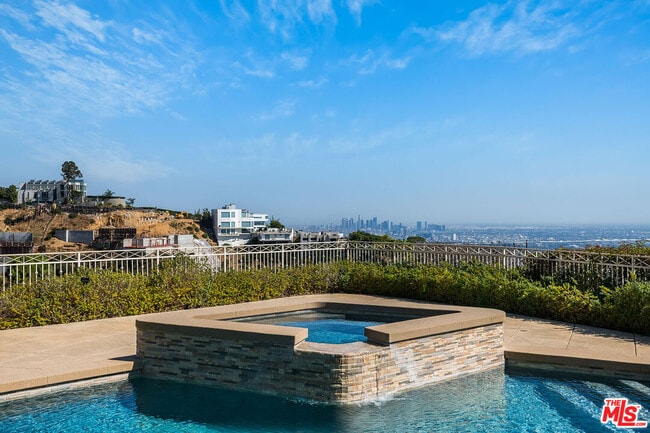 Building Photo - 9329 Nightingale Dr