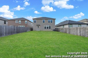 Building Photo - 3538 Silver Set