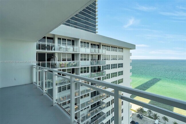 Building Photo - 2030 S Ocean Dr