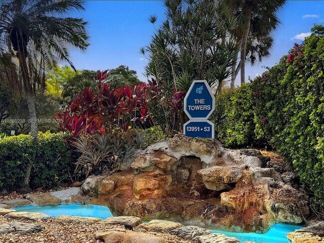 Building Photo - 13953 Kendale Lakes Cir