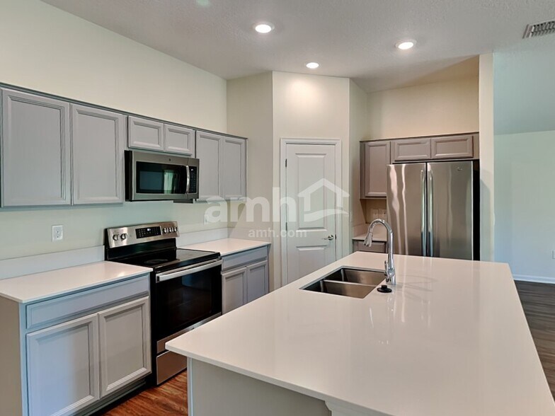 Building Photo - 4353 Seven Canyons Dr