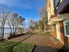 Building Photo - Private Waterfront Apartment