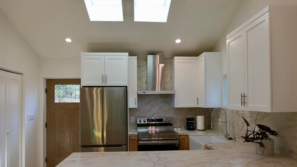 Building Photo - 5106 Cimarron St