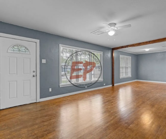 Building Photo - 3804 Parkwood St