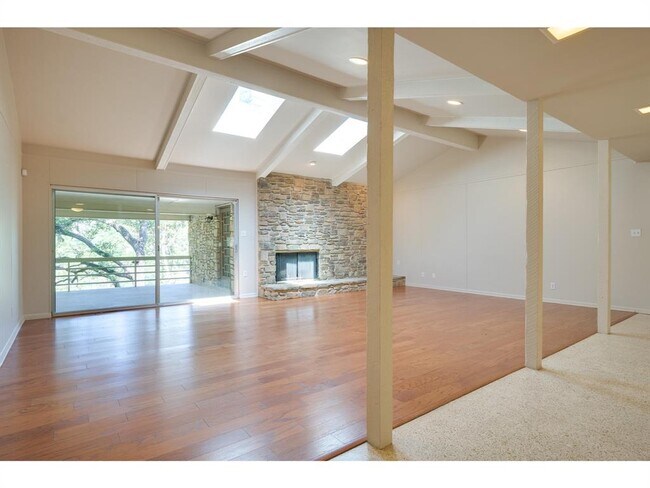 Building Photo - 6100 Mountainclimb Dr