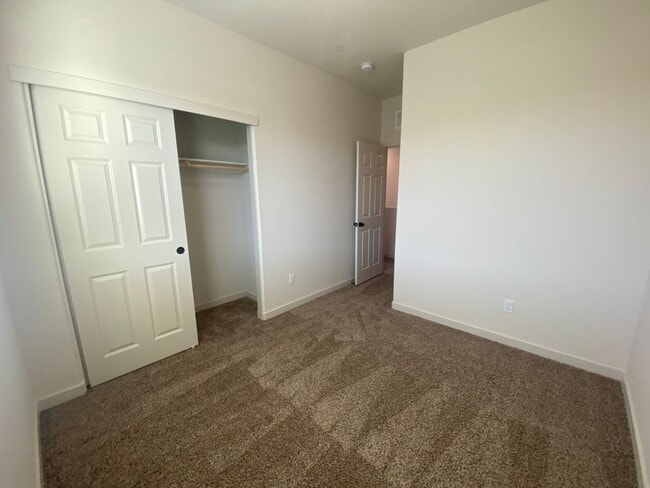 Building Photo - 6782 Jujube Ln