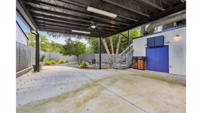 Building Photo - 571 Dutch Valley Rd NE
