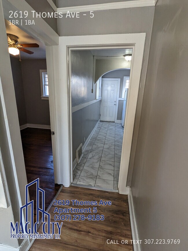 Building Photo - 2619 Thomes Ave