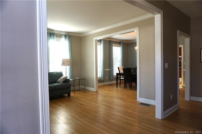 Building Photo - 22 Alcott Way