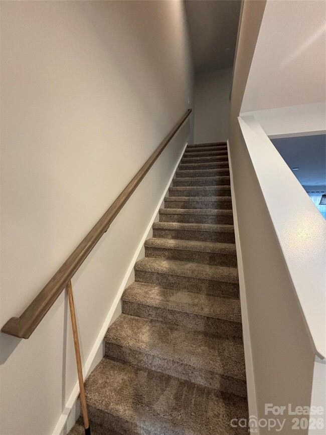 Building Photo - 5200 Somerset Hill Ln