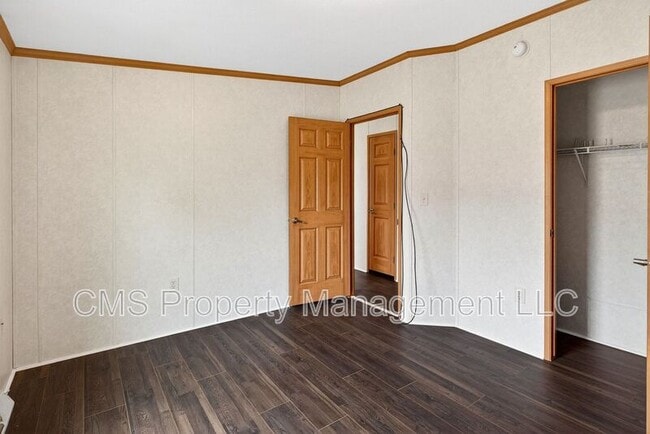 Building Photo - 15 W Redwood Ave