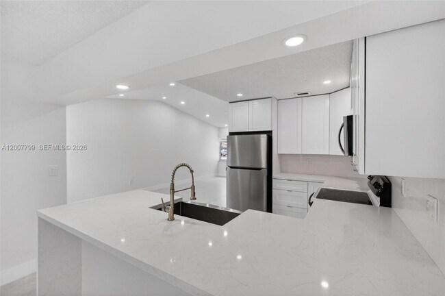 Building Photo - 4530 SW 143rd Pl