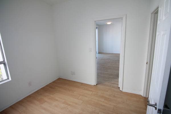 Building Photo - 884 Palm Ave