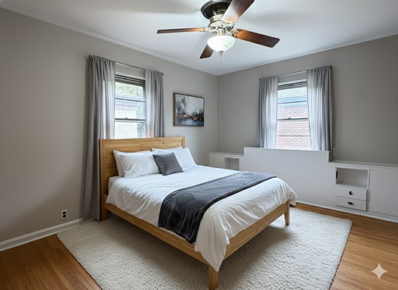 Building Photo - 5430 E 11th St