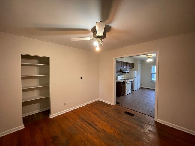 Building Photo - 2219 S 15th St