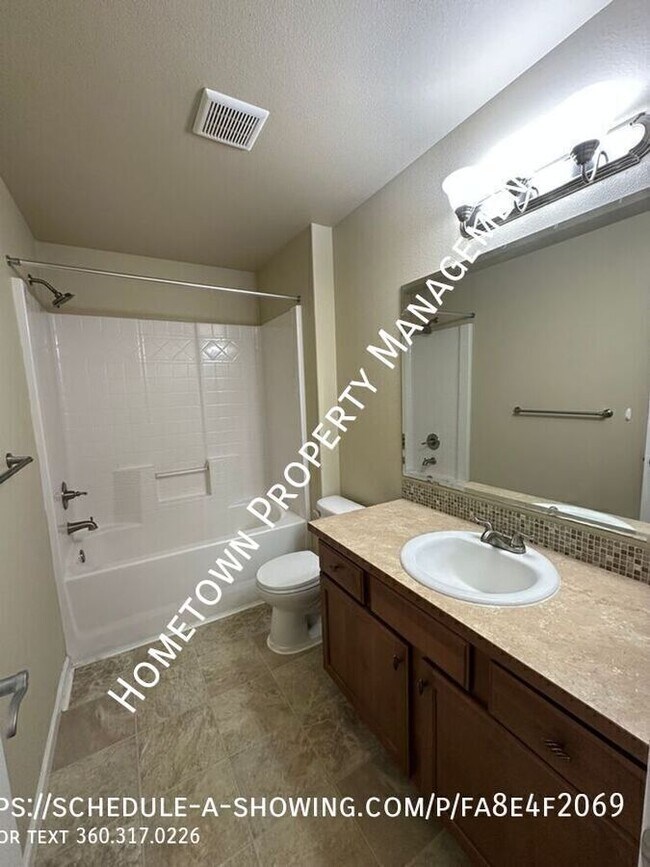 Building Photo - 4241 Dudley Dr NE
