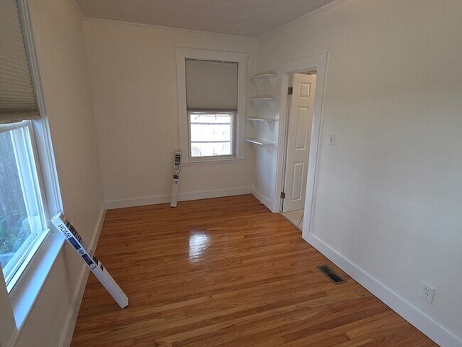 Building Photo - 68 Nahant Ave