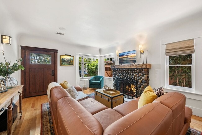 Building Photo - 4793 Panorama Dr