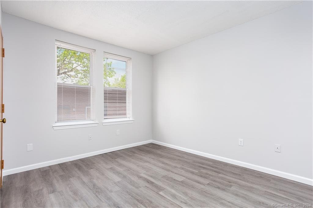 Building Photo - 49 Willard St