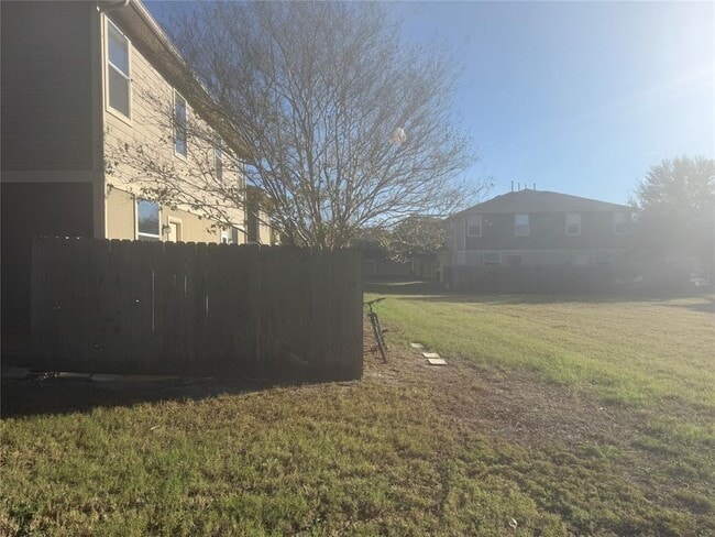 Building Photo - 14408 Charles Dickens Dr