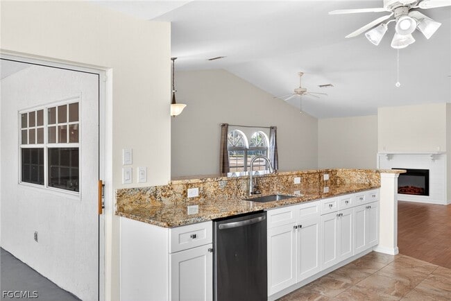 Building Photo - 5727 Rose Garden Rd