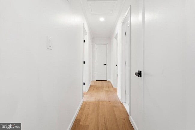 Building Photo - 203 Audreys Ct SE