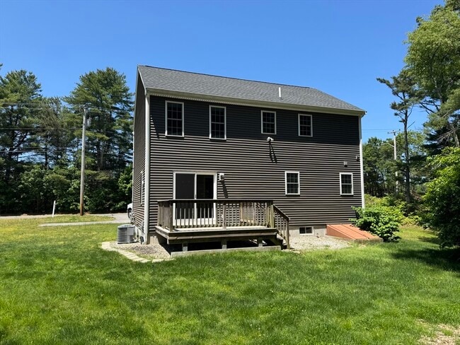 Building Photo - 59 Wenham Rd