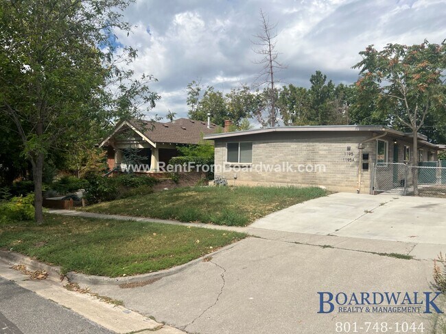 Primary Photo - 1195 E Roosevelt Ave