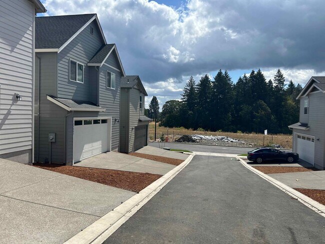 Building Photo - 15271 SW 168th Ave