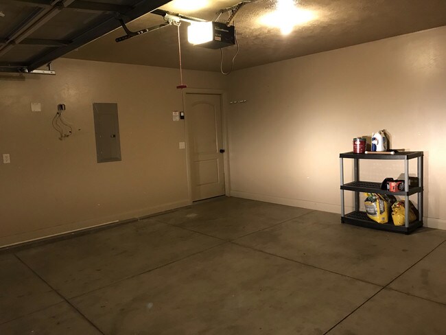 Building Photo - 333 N 4250 W