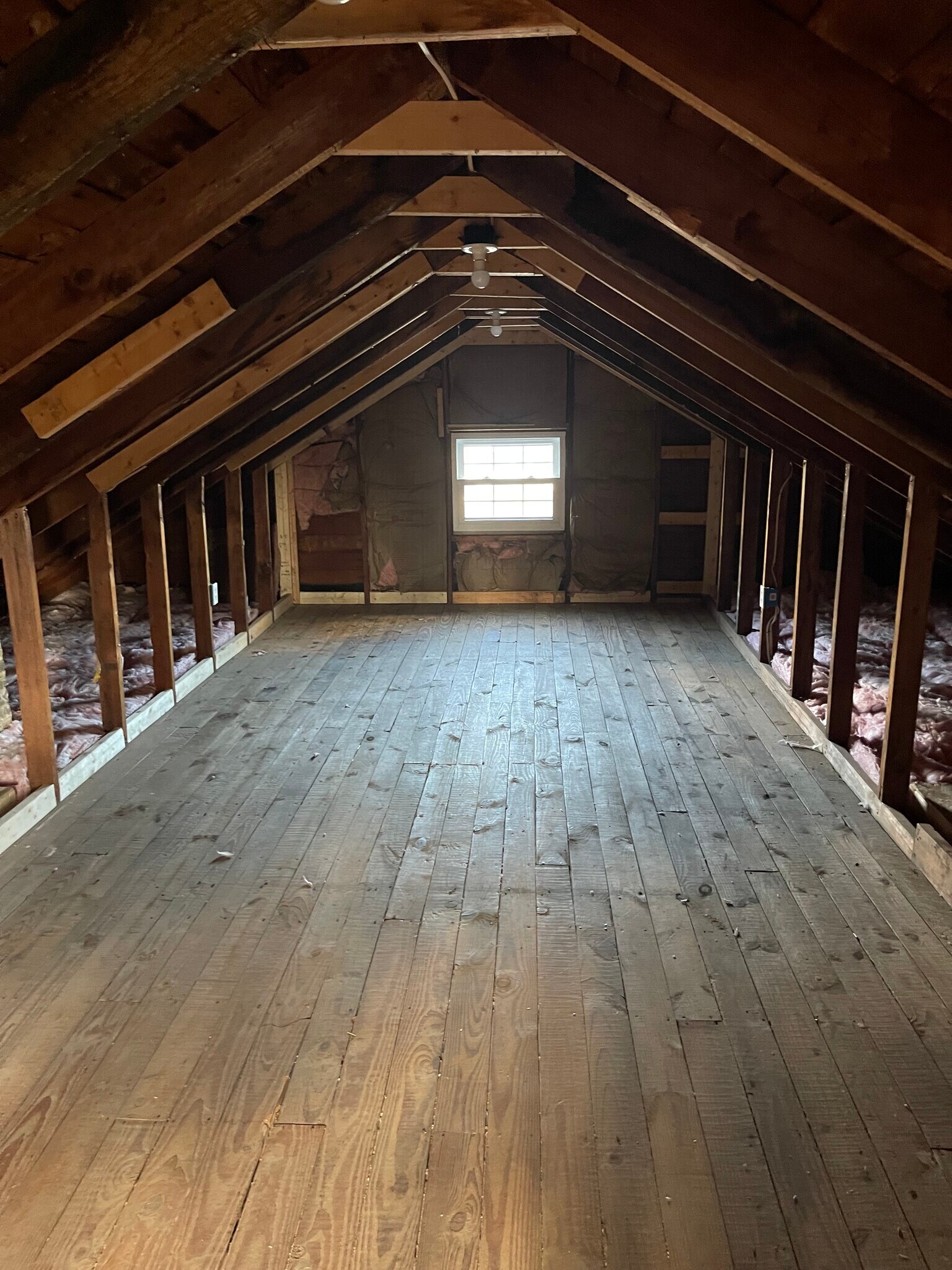 Attic - 325 2nd Ave