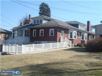 Building Photo - 505 E Lancaster Ave