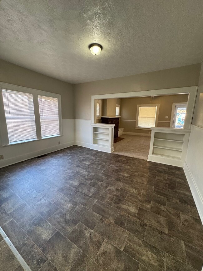 Building Photo - "Charming 3-Bedroom Home in Wichita - Perfect Blend of Comfort & Space!"