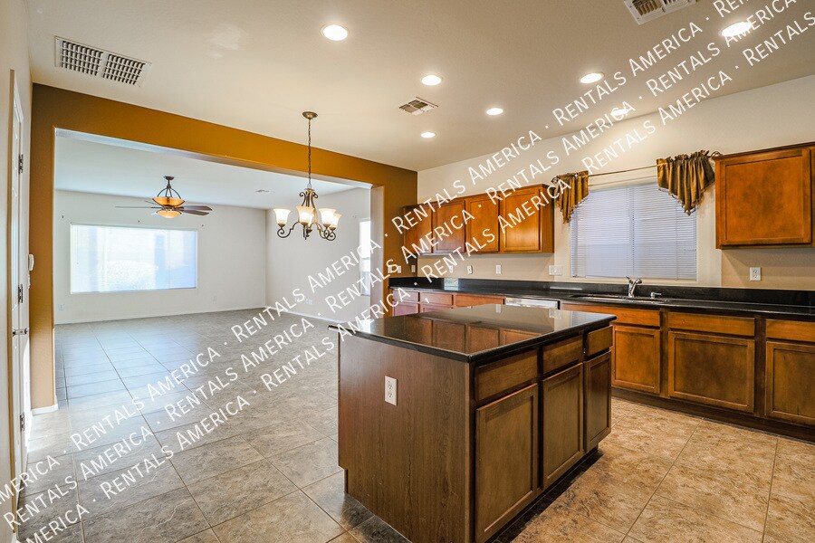 Building Photo - 7461 W Pleasant Oak Way