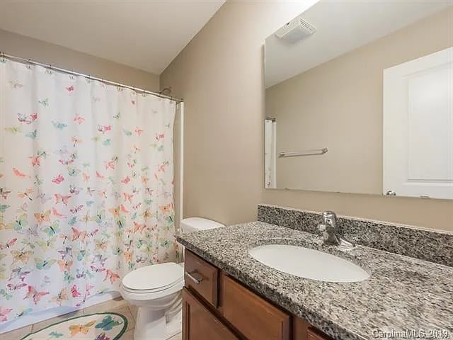 Building Photo - 646 Dewey Ct