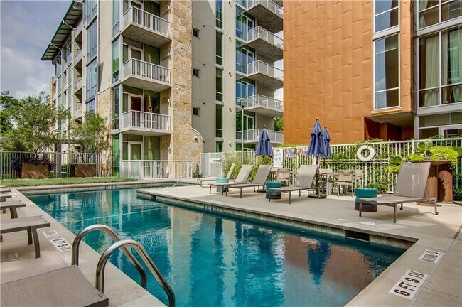 Building Photo - 1600 Barton Springs Rd