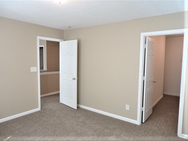Building Photo - 5780 W Port Dr