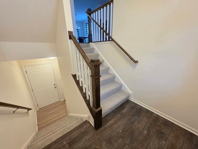 Building Photo - 4449 Monroe Ct