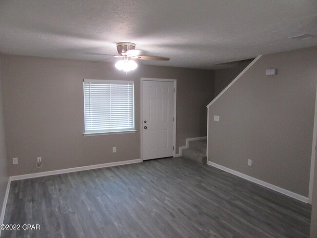 Building Photo - 2912 Sequoia Ave