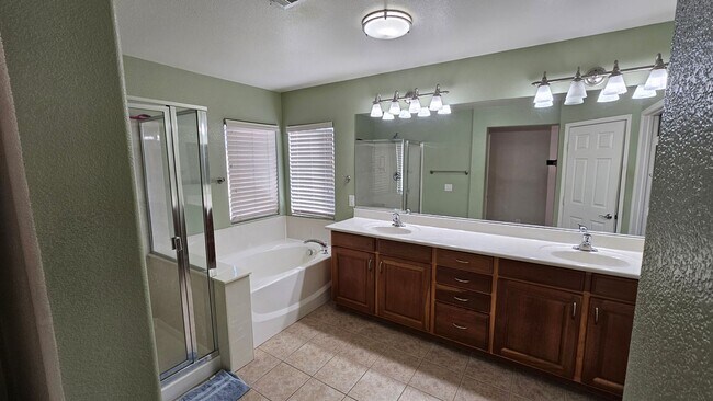 Building Photo - Great Mountain's Edge 4 bedroom home!!!