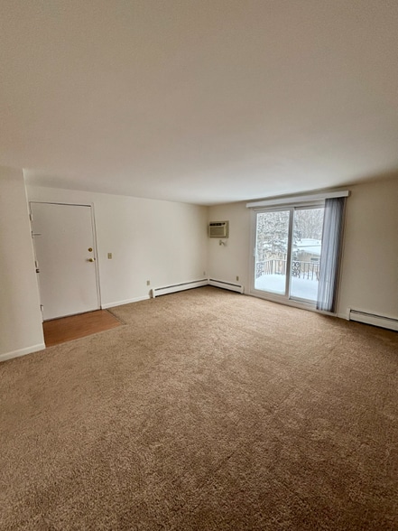 Building Photo - 110 Losson Rd