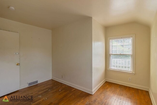 Building Photo - 1857 Anderson Ave