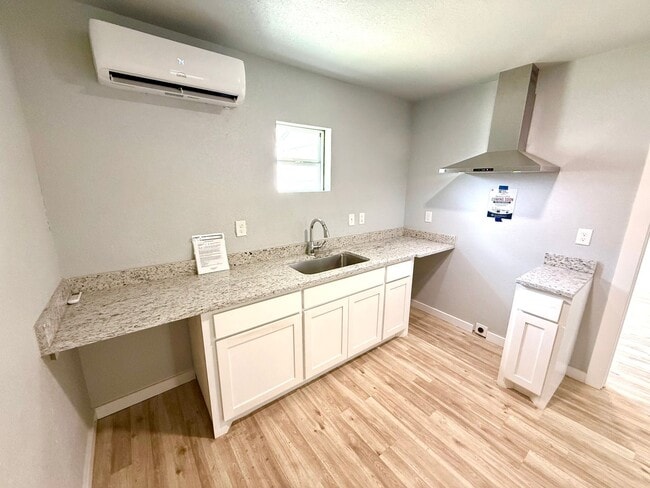 Building Photo - 2630 Observation Dr