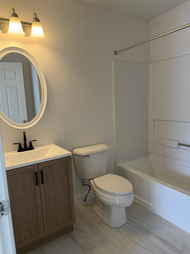 Building Photo - 517 Aidone Dr