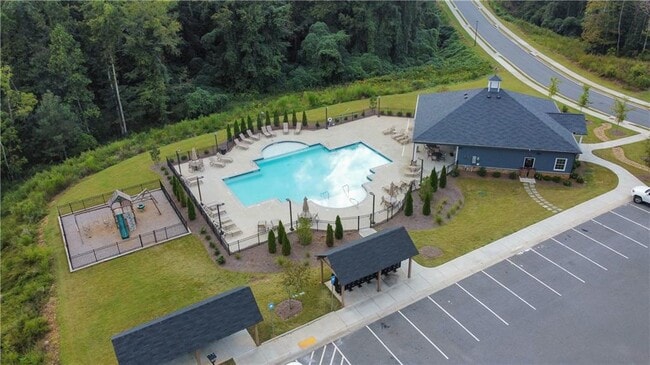 Building Photo - 132 Cedar Ln