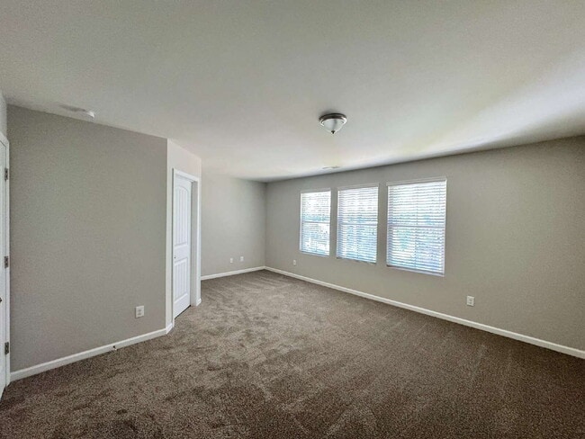 Building Photo - Modern 2 Story Townhome in Brightleaf Comm...