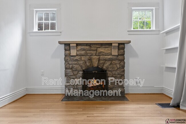Building Photo - 1041 Fontaine Rd